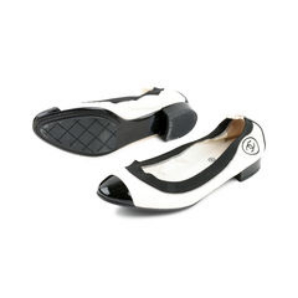 🔥SALE! Chanel Cap Toe Ballet Slippers